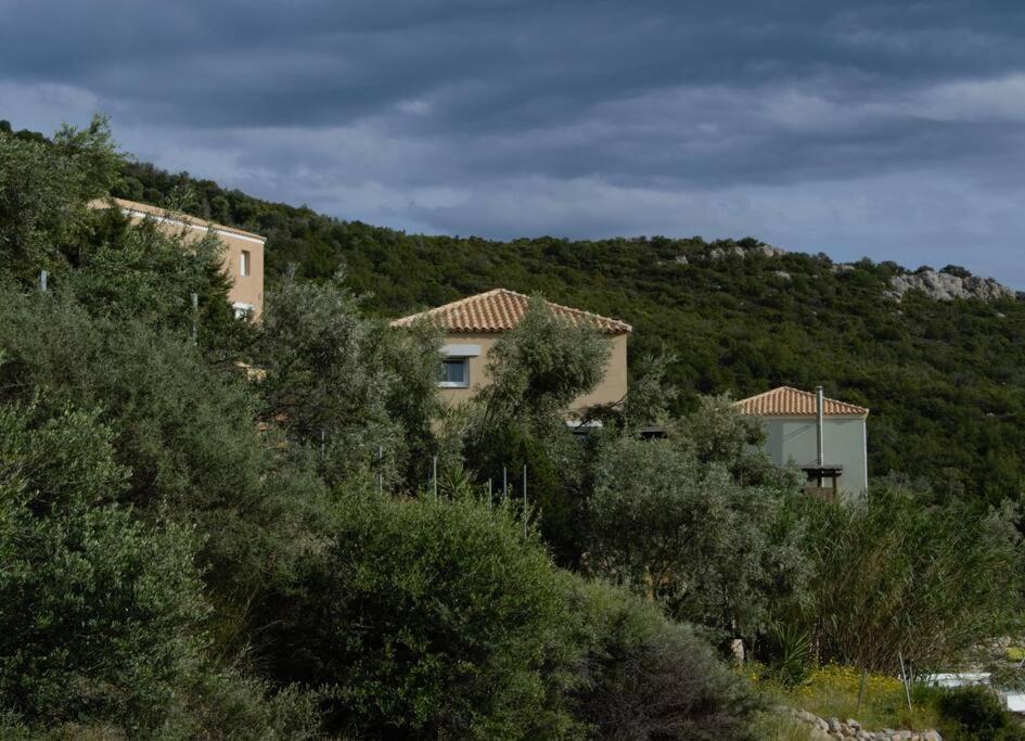 Melolia Estate Apartment Thebes Exterior photo