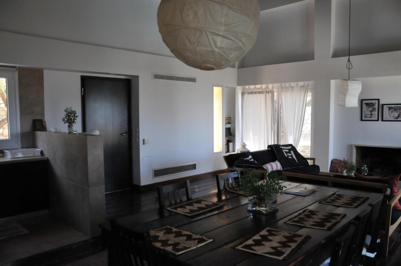 Melolia Estate Apartment Thebes Exterior photo
